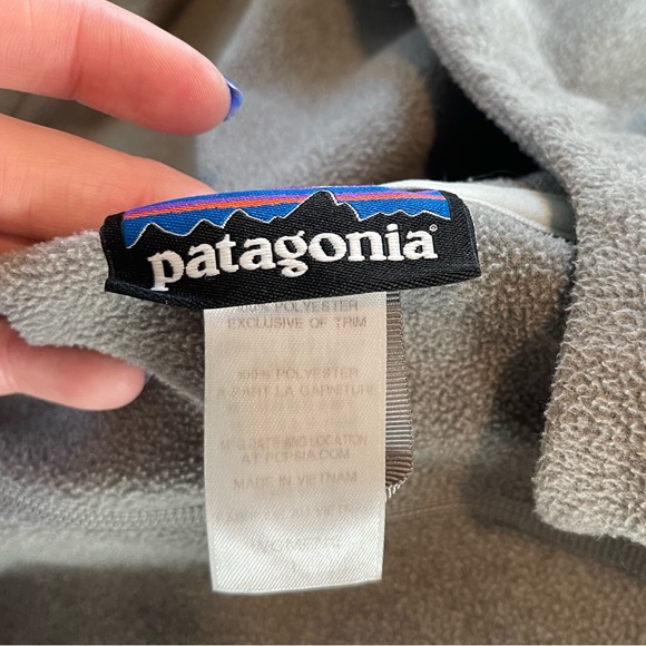 Women’s patagonia jacket with hood - Picture 2 of 3